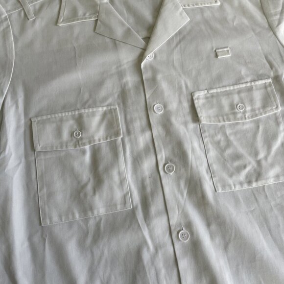 Disney Worldwide Services Cast Member White Button Short Sleeve Mens Large (N8) - Picture 5 of 9